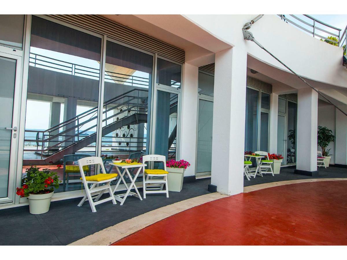 Apartmán Idro Directly At The